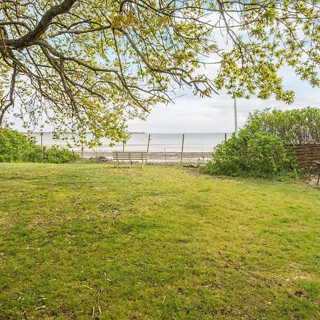 Two-bedroom Holiday In Sjolund 3 Hejls